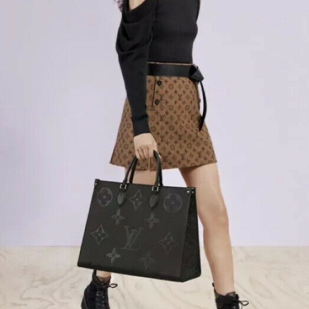 ❌SOLD❌Brand new Louis Vuitton On The Go NOIR..